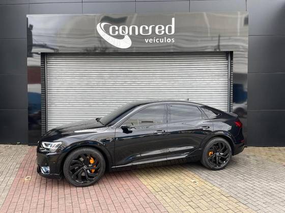 AUDI E-TRON ELÉTRICO SPORTBACK PERFORMANCE BLACK QUATTRO